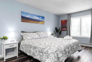 3 bedrooms, iron/ironing board, WiFi, bed sheets