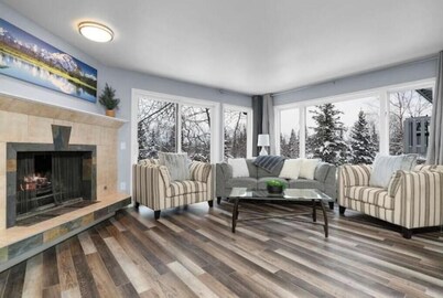 The Scenic Alaskan Venture Home [B]