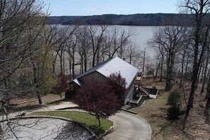 Exterior - Booking Fall NOW+Beaver Lake Views+Hot Tub Fun (Rogers)