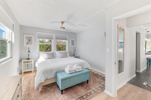 4 Schlafzimmer, Bügeleisen/Bügelbrett, kostenloses WLAN, Bettwäsche