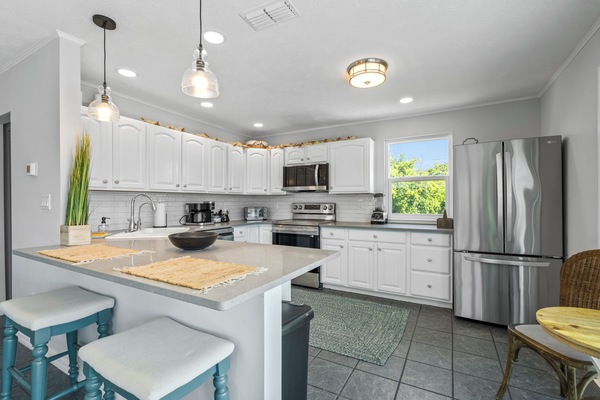 Frigorífic, microones, forn i placa de cuina