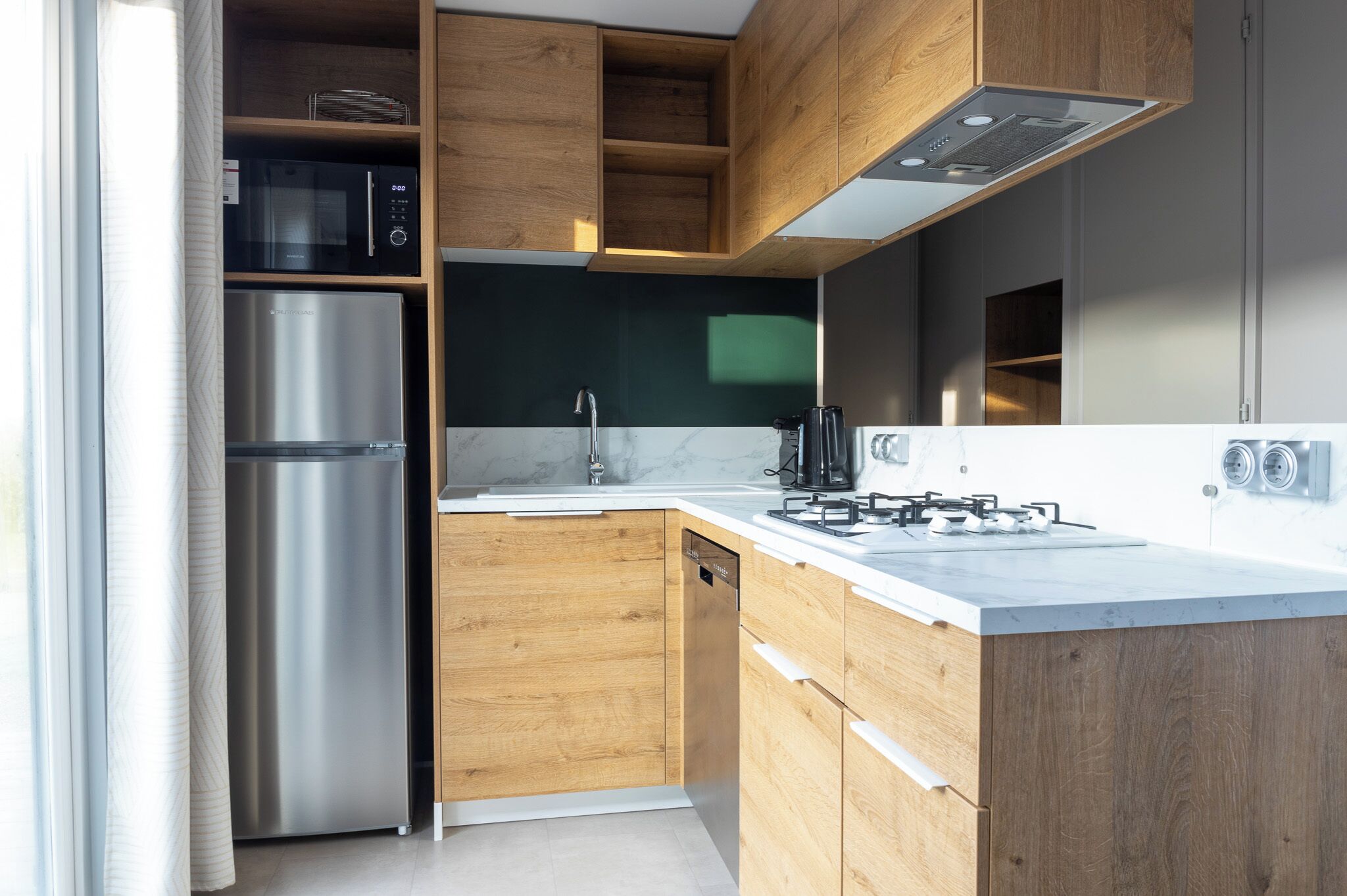 Fridge, microwave, dishwasher, highchair