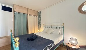 2 bedrooms, iron/ironing board, bed sheets