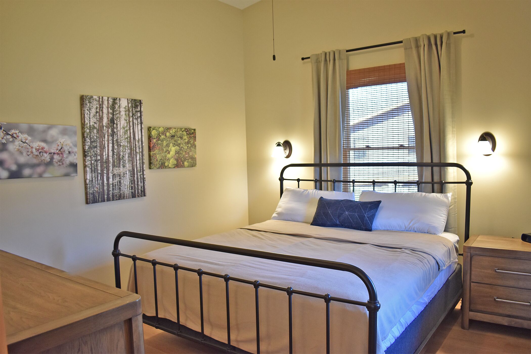 Laptop workspace, free WiFi