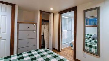 House, Multiple Beds, Patio, Mountain View (Monte Mahala) | 2 bedrooms, individually decorated, individually furnished, bed sheets