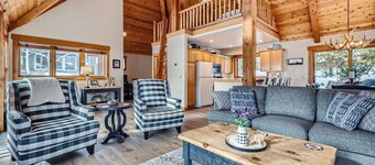 Elevated Comfort: A Spacious Mountain Home with Stunning Views