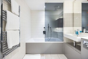 Apartament executiu, vistes a la ciutat | Bany