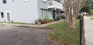 Exterior - Welcome Travelers: the parade route, downtown Mobile, and BFM are all right here (Mobile)