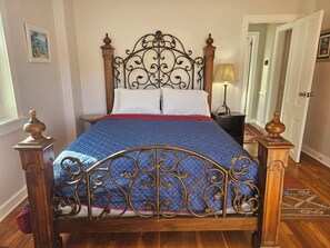 3 chambres, fer et planche à repasser, Wi-Fi, draps fournis