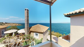 Studio, Sea View