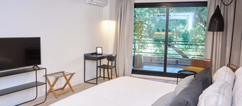 Santa Eulalia: Spacious room for 5 persons