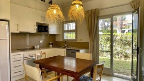 House | Private kitchen - Townhouse in Spain Near Golf & Beach (Pals)