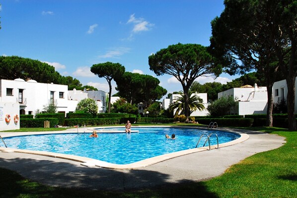 Hus | Pool | Utomhuspool
