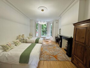 Iron/ironing board, WiFi, bed sheets