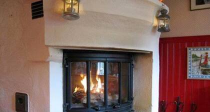 Family Friendly Cottage by the Lake in Småland – Perfect for Large Groups SE06078