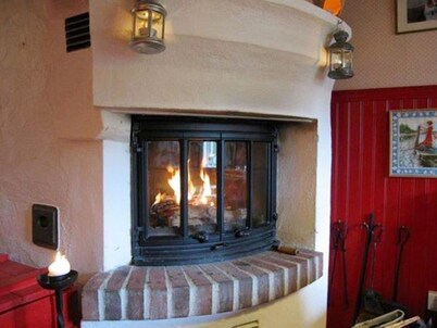 Family Friendly Cottage by the Lake in Småland – Perfect for Large Groups   SE06078