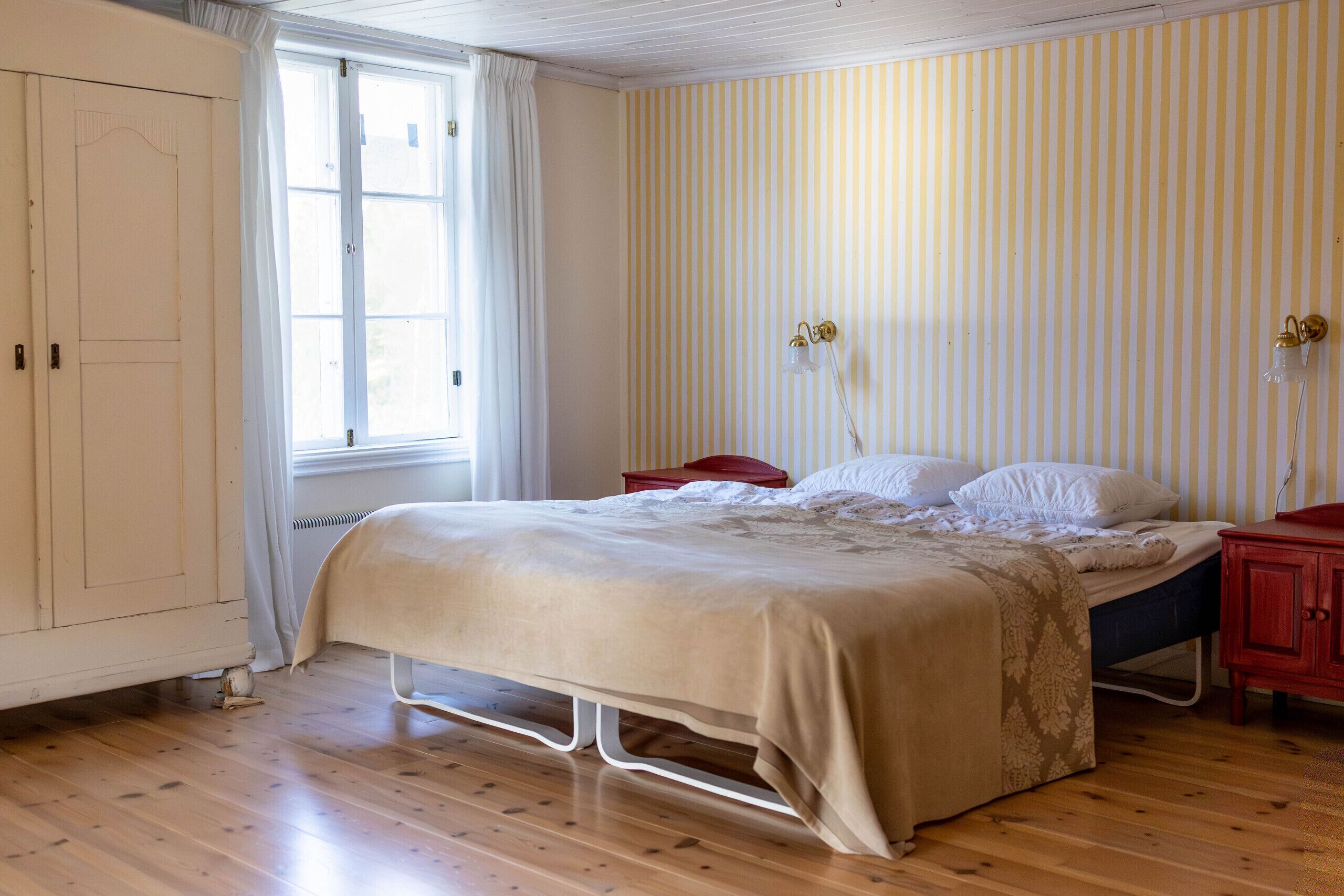 7 bedrooms, free WiFi