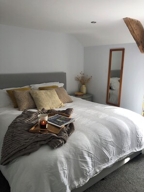 5 chambres, fer et planche à repasser, Wi-Fi, draps fournis