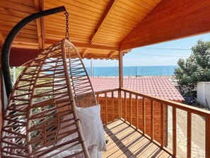 Property grounds - Denize sıfır, manzaralı ve teraslı iki katlı mini villalar. (Antalya)