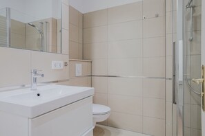 Hair dryer, towels - Blueground | Prenzlauer Berg, balcony & elevator (Berlin)