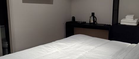 2 chambres, coffres-forts dans les chambres, bureau, Wi-Fi