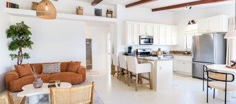 Scenic Mountain View Desert Escape. Located between Palm Springs & Joshua Tree