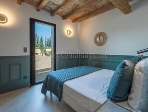 7 makuuhuonetta, silitysrauta/-lauta, ilmainen Wi-Fi, vuodevaatteet