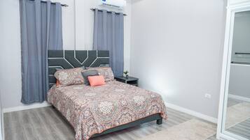 3 chambres, fer et planche Ă repasser, Wi-Fi, draps fournis