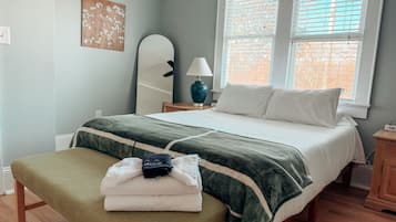 Skrivebord, strygejern/strygebræt, gratis Wi-Fi, sengetøj