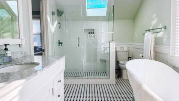 Hårføner og håndklær