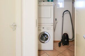 Interior - Holiday Home Near Beach and Forest (Sint Maartensvlotbrug)
