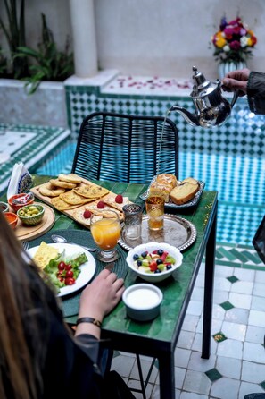 Free daily continental breakfast - riad dar yousra  (Marrakech)