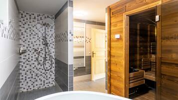 Villa | Bathroom | Hair dryer