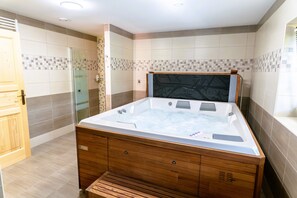 Villa | Bathroom | Hair dryer - Villa in Rudnik With Pool & Sauna Retreat (Rudník)