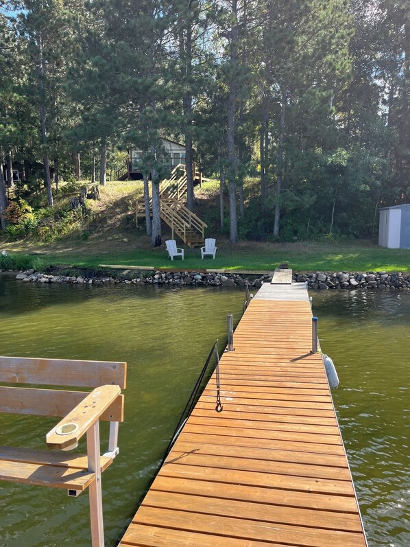Property grounds - Peaceful 2-bedroom cabin with WiFi, AC, at the lake with privacy (Menahga)