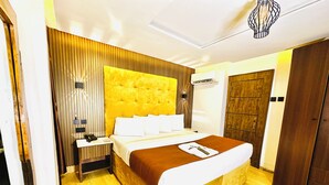 Chambre Confort | Bureau, accès au Wi-Fi (inclus)