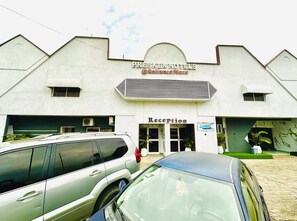 Front of property - Presken Hotel Reliance (Lagos)