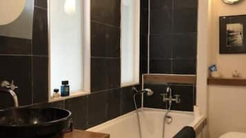 Appartement, 2 chambres | Salle de bain