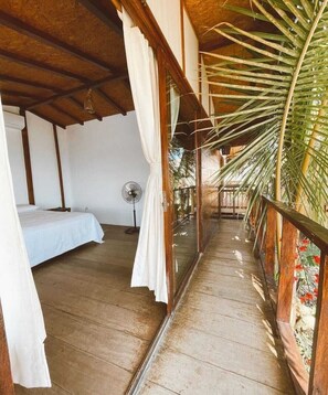 1 dormitorio, tabla de planchar con plancha, wifi y ropa de cama