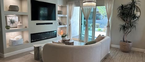 Smart-tv en een open haard