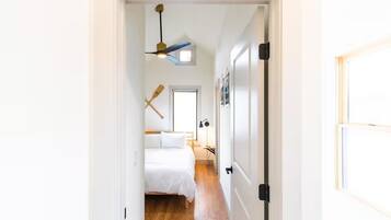 2 Schlafzimmer, Schreibtisch, BĂŒgeleisen/BĂŒgelbrett, Reisekinderbett