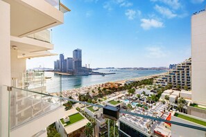 Property grounds - Luxury Sea view 2 bedroom Apartment at FIVE Palm (Dubai)