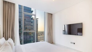 Desk, iron/ironing board, WiFi - 2BR in with Burj Khalifa View (Dubai)