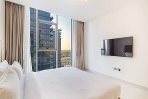 2 bedrooms, desk, iron/ironing board, free WiFi - 2BR in with Burj Khalifa View (Dubai)