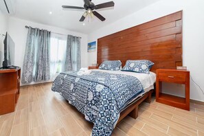 2 chambres, fer et planche à repasser, Wi-Fi, draps fournis