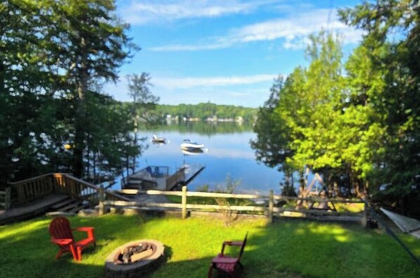 Terrace/patio - Cozy 3-bedroom Lakefront camp on Great Pond in Belgrade Maine w/ WiFi, AC (Belgrade)