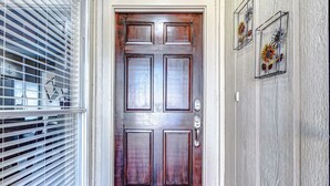 Unclassified image, 4 of 26, button - Sleeps 8  • w Parking  • Fern Valley Retreat (Houston)