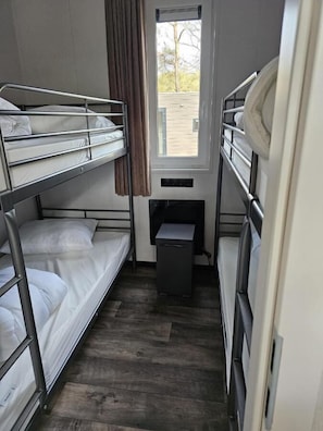 2 bedrooms, free WiFi