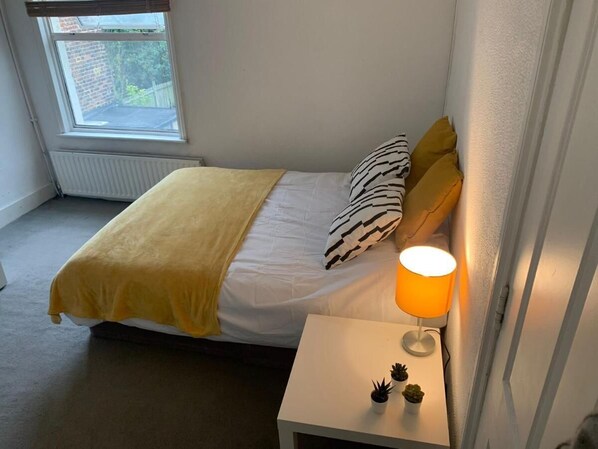 Rom – comfort, hageutsikt | Oppholdsområde