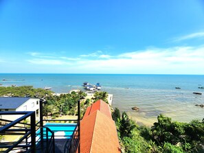 Utsikt mot strand/hav